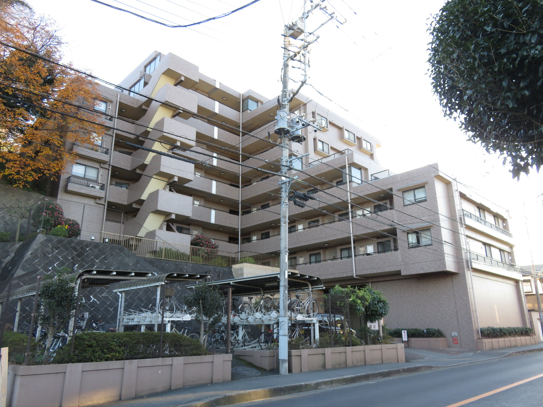 日神パレステージ鴨居